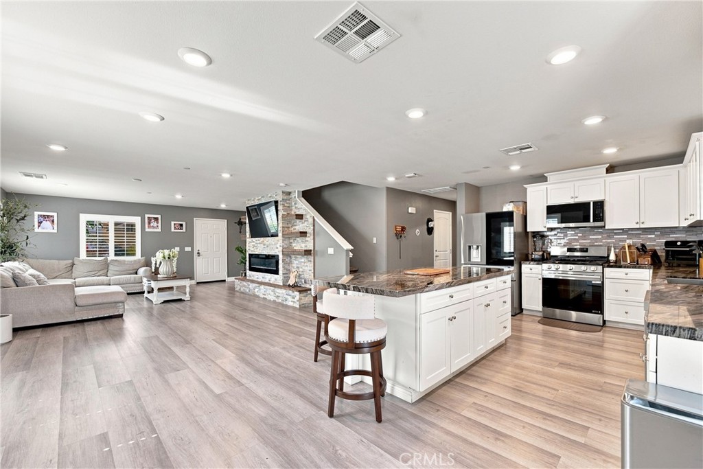 1304 Desert Rose Court Property Photo 21