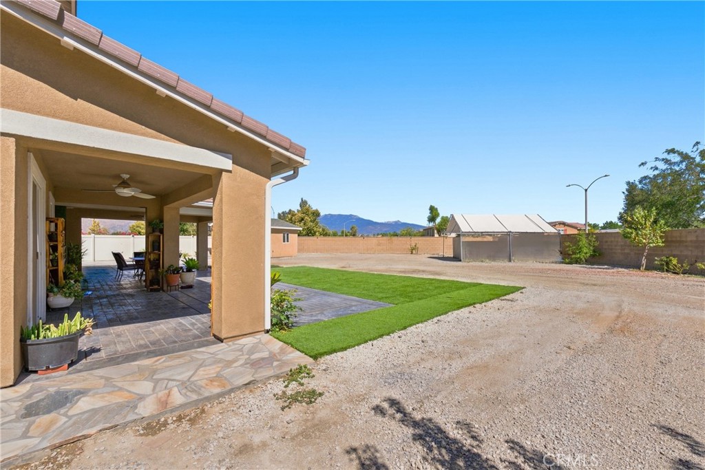1304 Desert Rose Court Property Photo 44