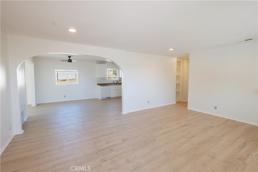1104 Navajo Property Photo 3
