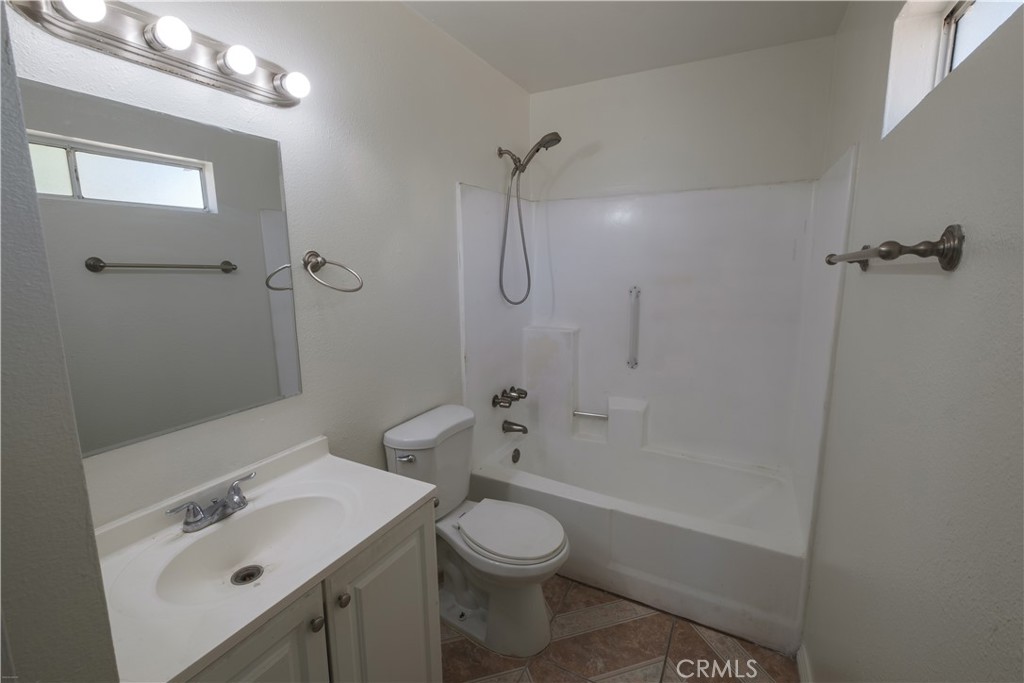 1104 Navajo Property Photo 18