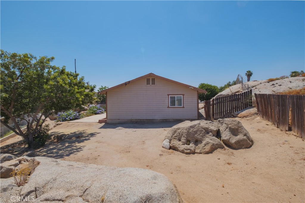 1104 Navajo Property Photo 24