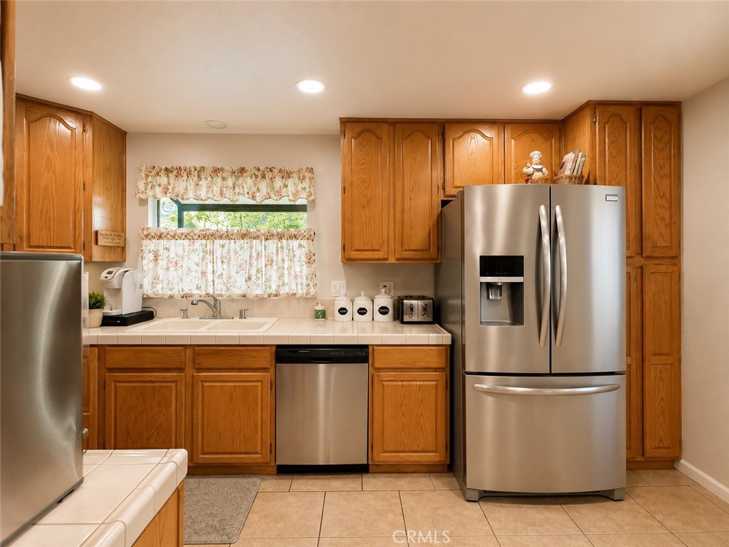 241 Raymond Property Photo 10
