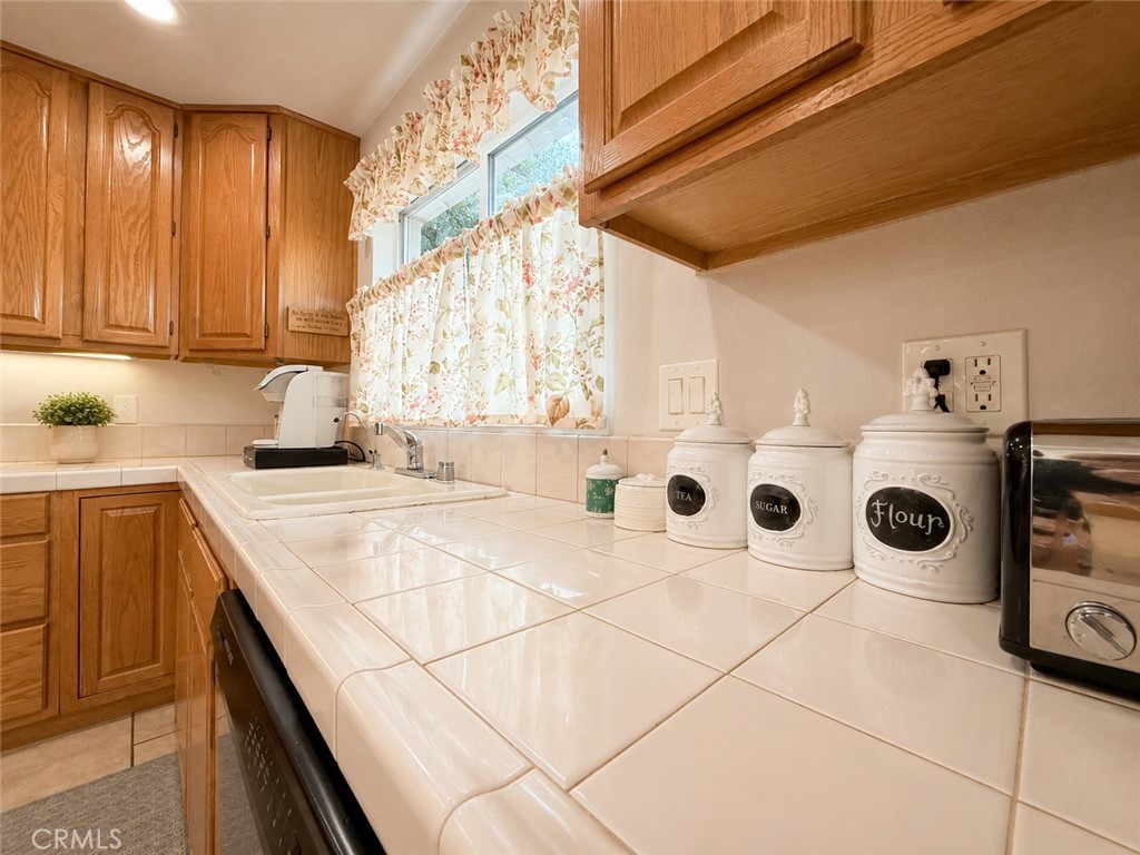 241 Raymond Property Photo 12