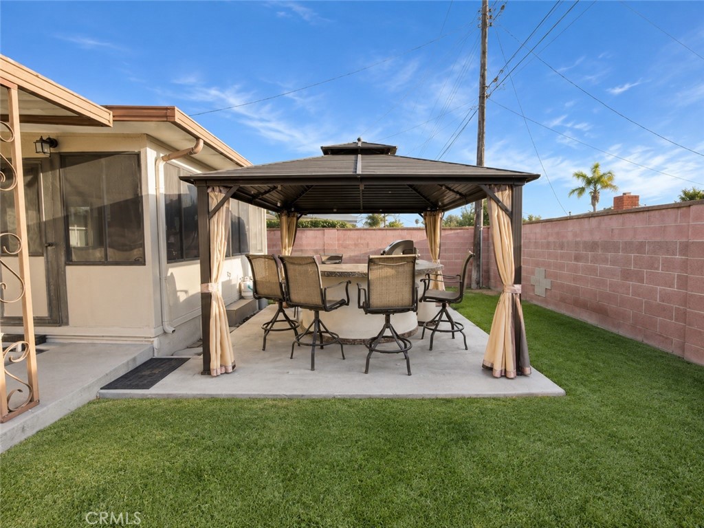241 Raymond Property Photo 25