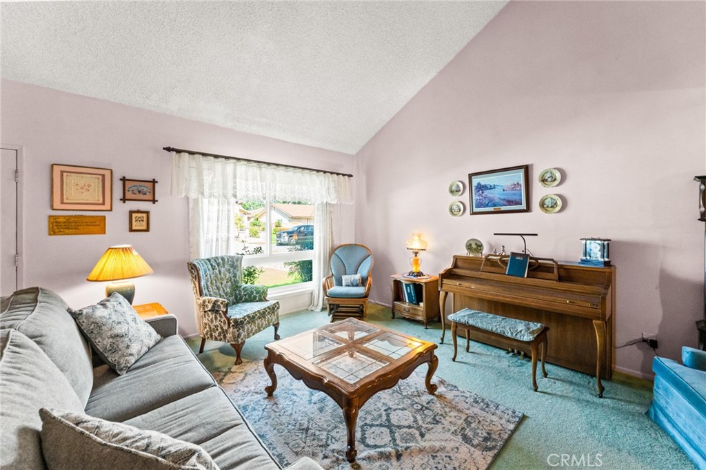 17432 Niagara Avenue Property Photo 4