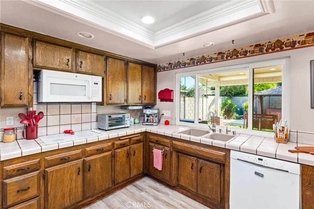17432 Niagara Avenue Property Photo 15