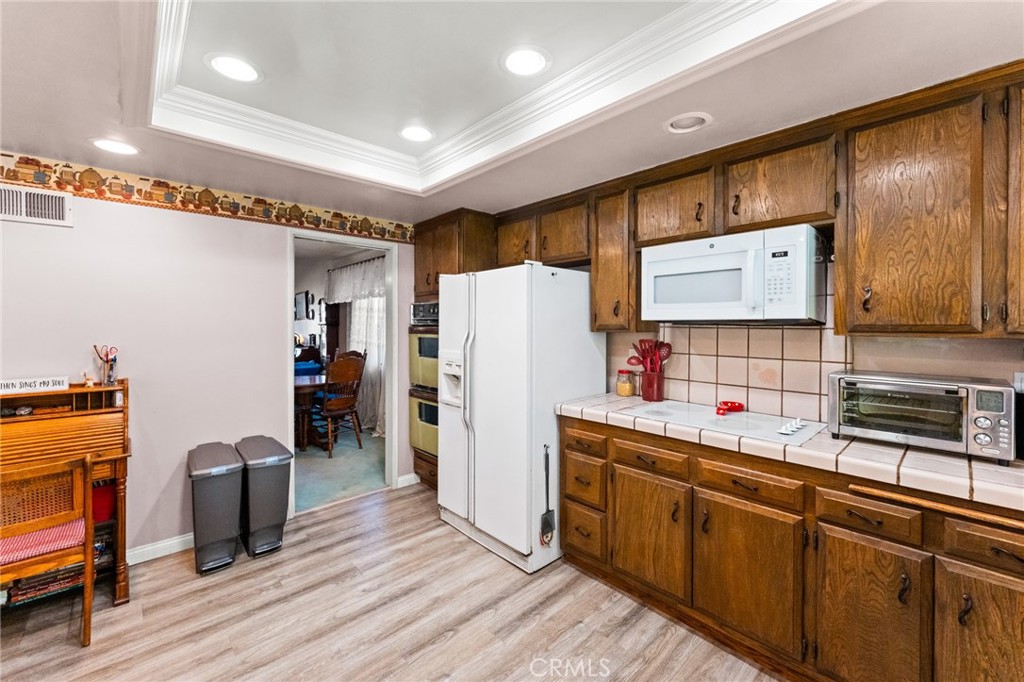 17432 Niagara Avenue Property Photo 17