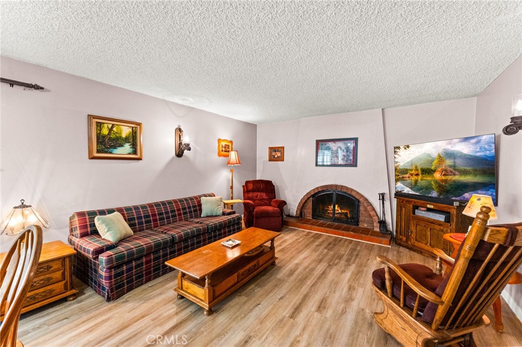 17432 Niagara Avenue Property Photo 25