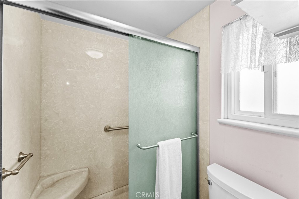 17432 Niagara Avenue Property Photo 38