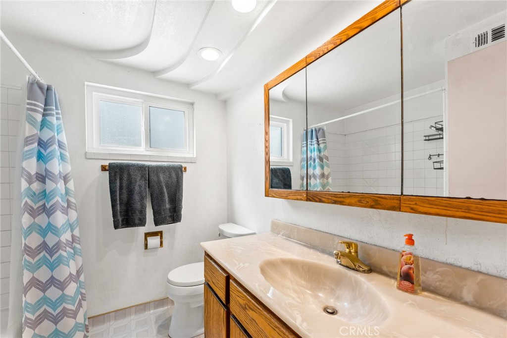 17432 Niagara Avenue Property Photo 48