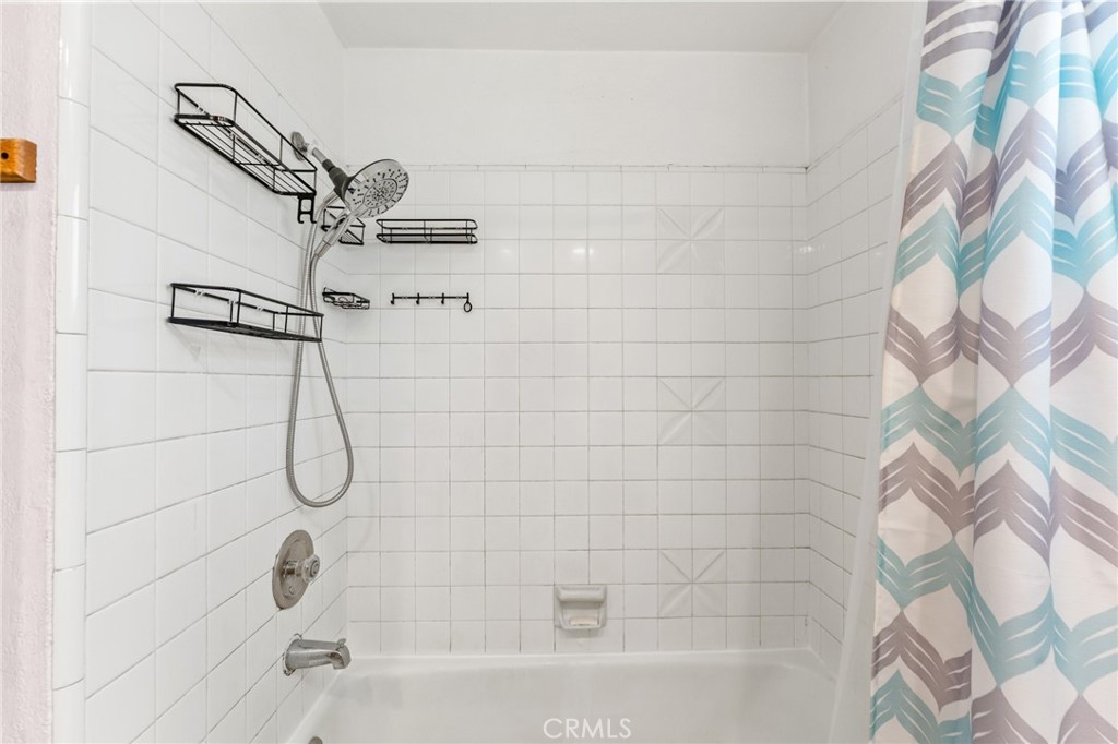 17432 Niagara Avenue Property Photo 49
