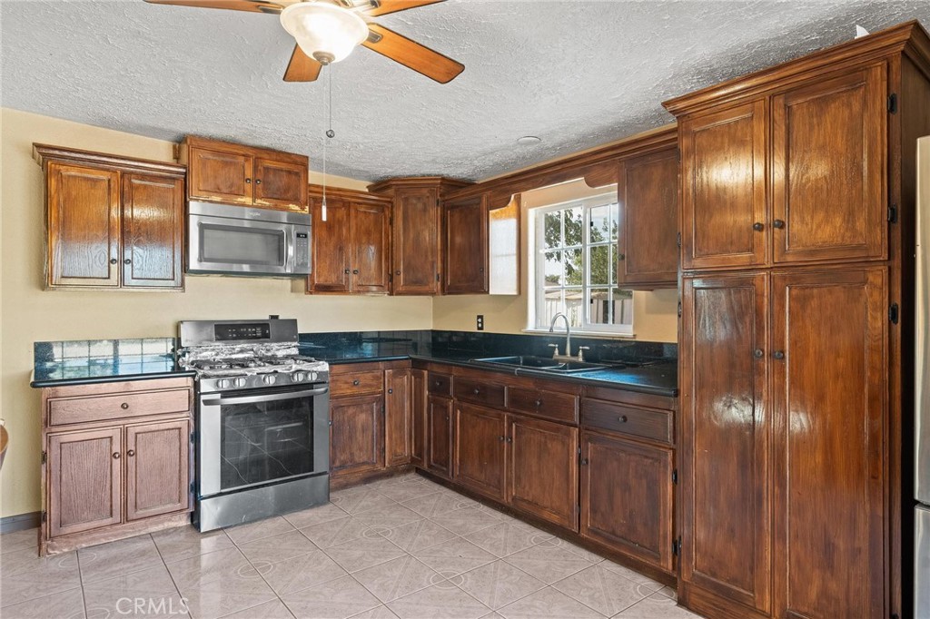 14804 Orange Property Photo 7
