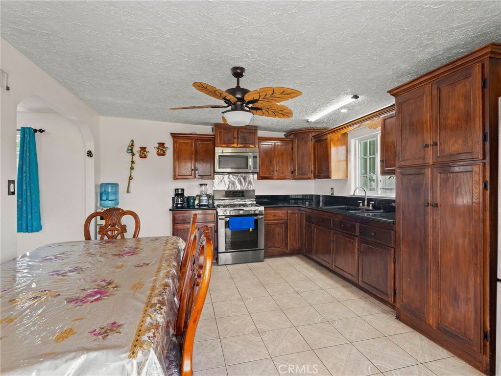 14804 Orange Property Photo 9