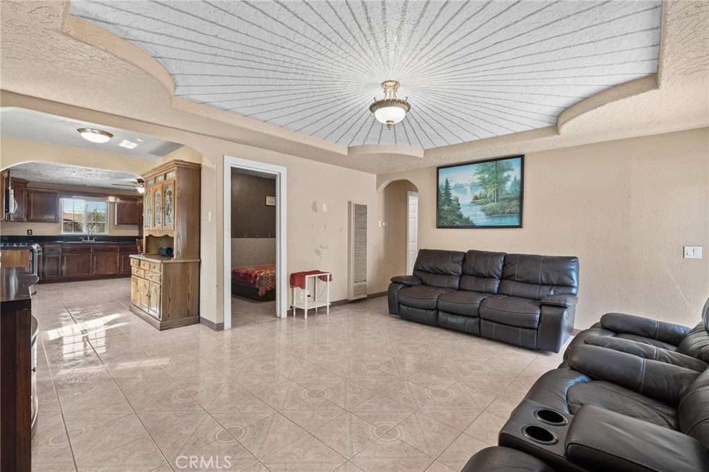 14804 Orange Property Photo 11