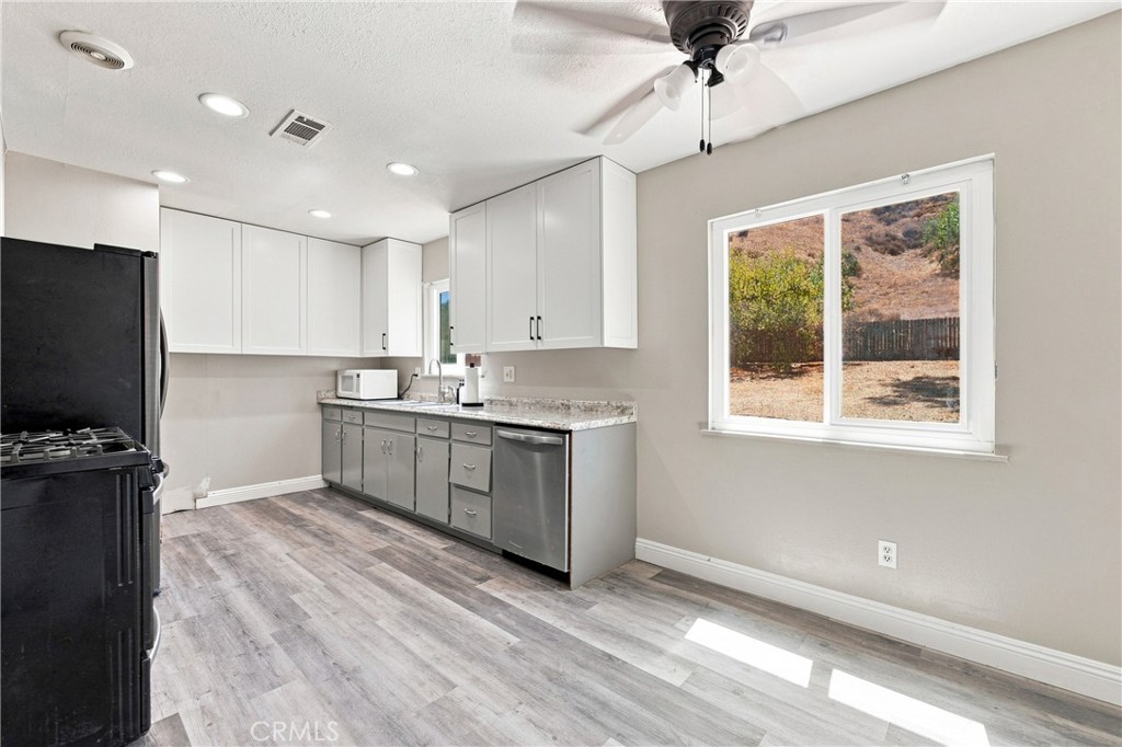 1419 Morgan Property Photo 6