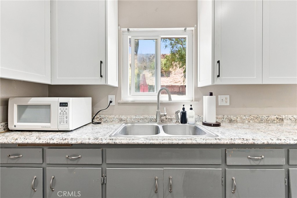 1419 Morgan Property Photo 9