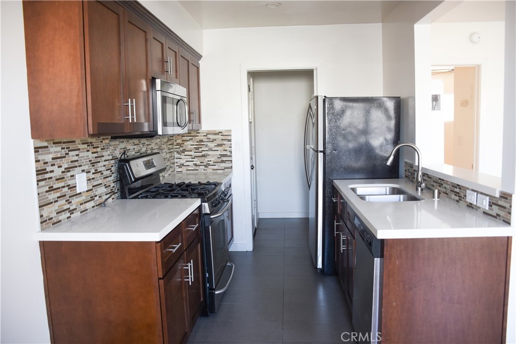 612 Aerick Property Photo 3