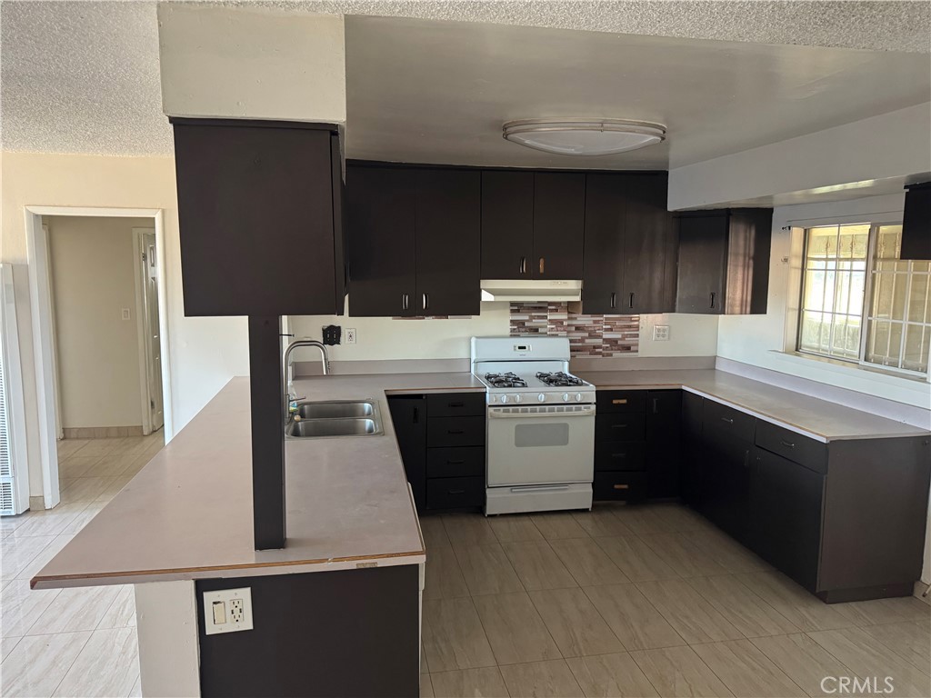 17763 Wisteria Street Property Photo 11