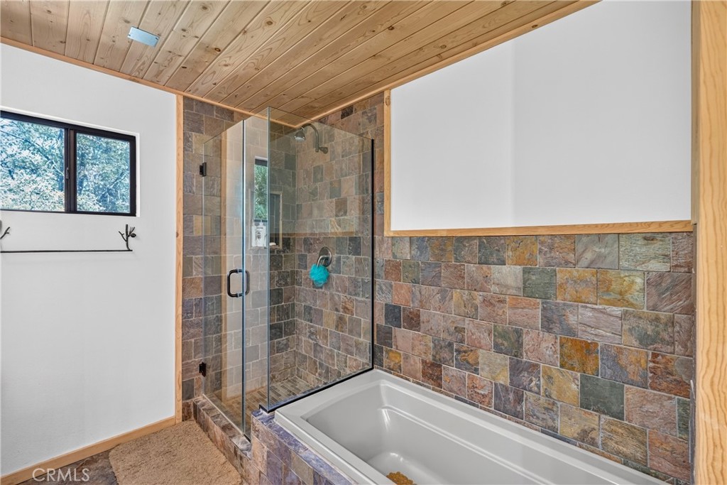 701 Villa Grove Property Photo 33
