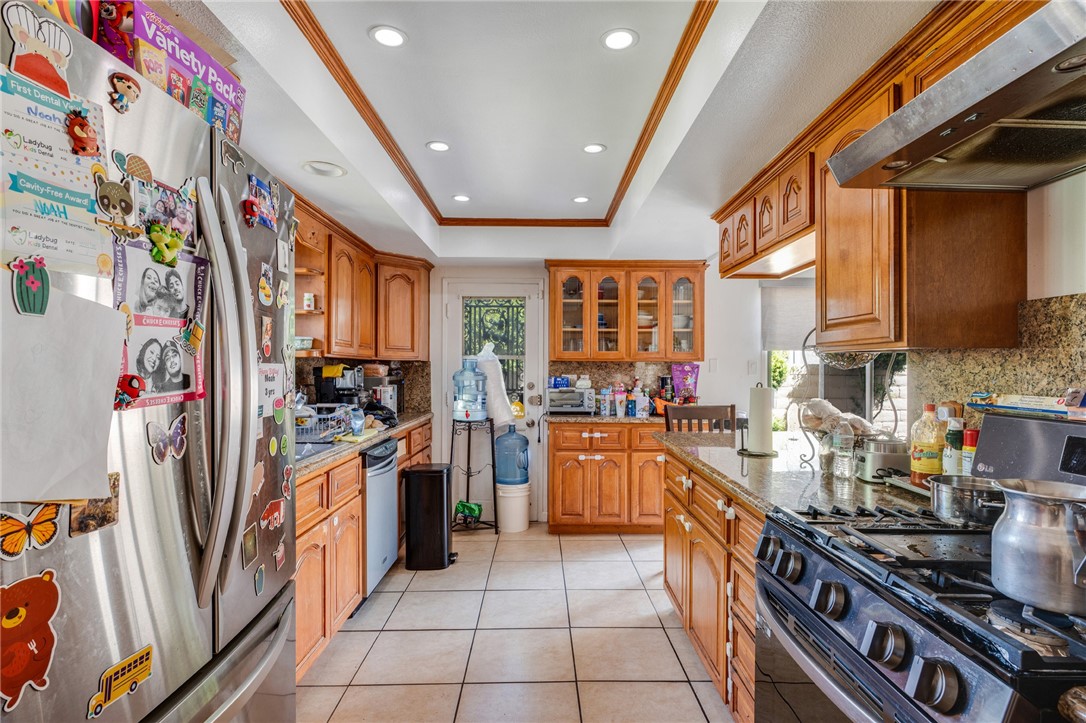 15422 Benfield Property Photo 6