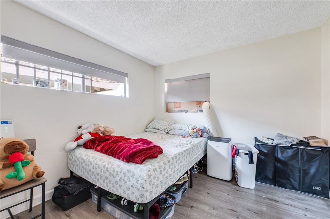 15422 Benfield Property Photo 15