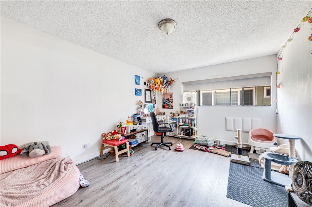 15422 Benfield Property Photo 16