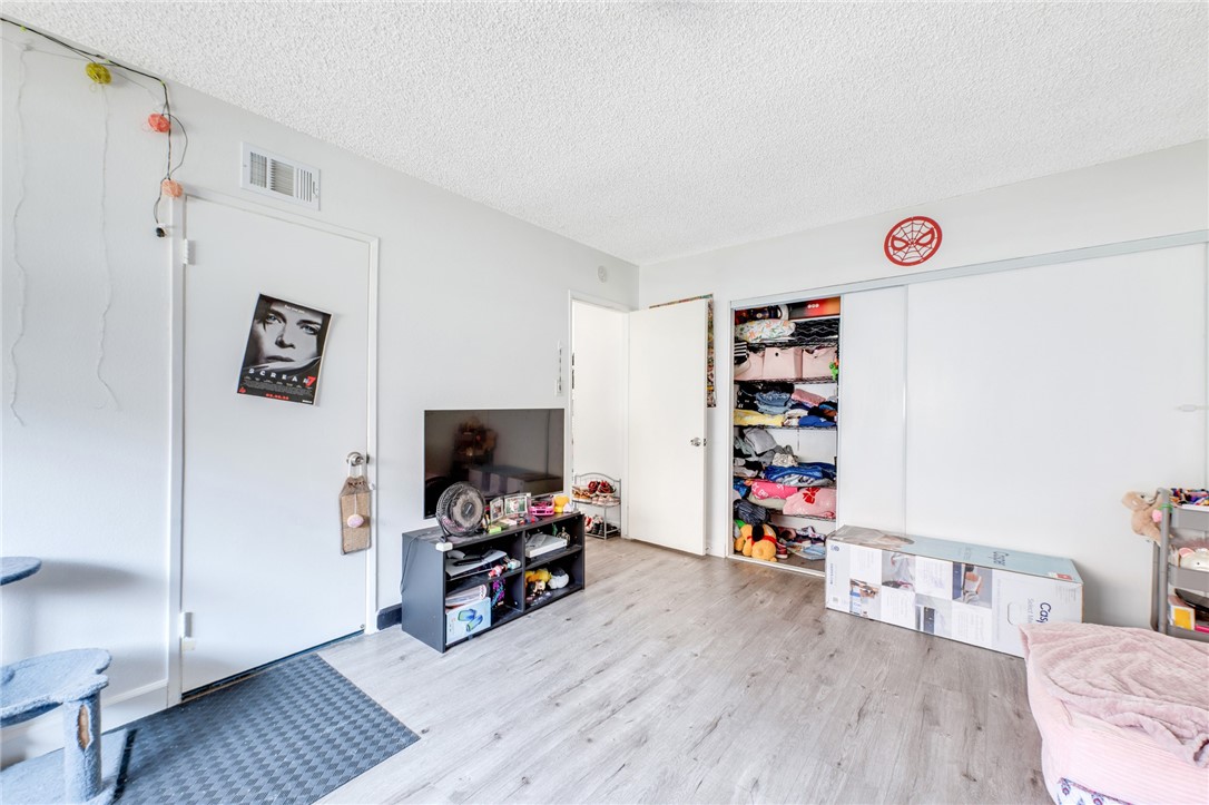 15422 Benfield Property Photo 17