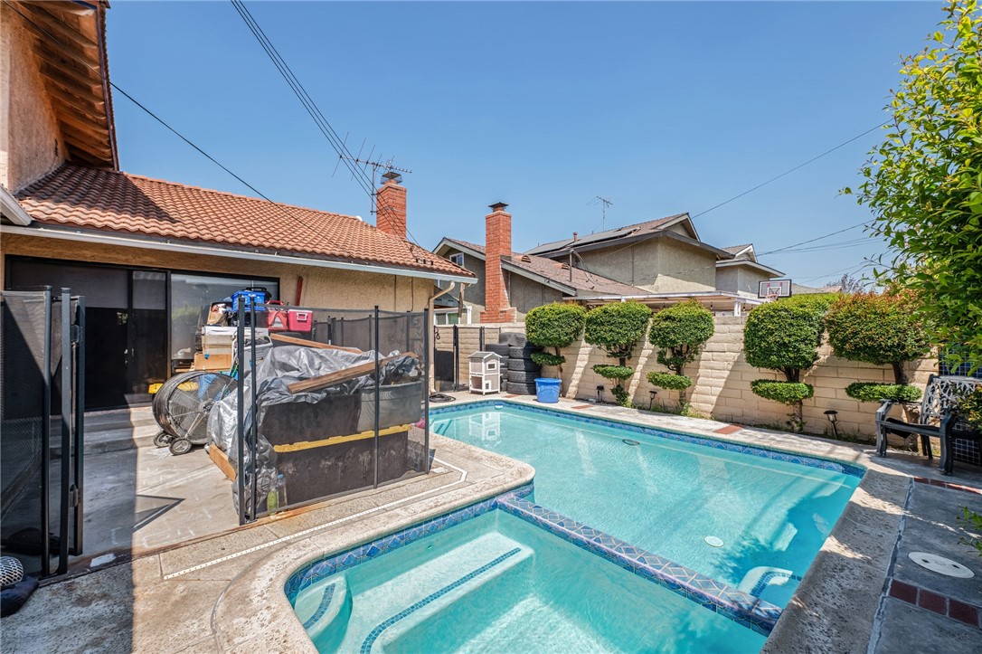 15422 Benfield Property Photo 19
