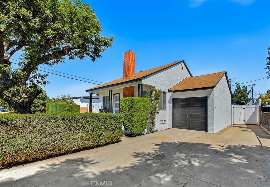 13620 Arlee Property Photo 4