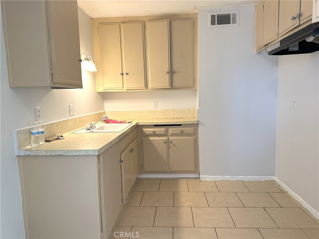 8616 N Loop Boulevard 2 Property Photo 1