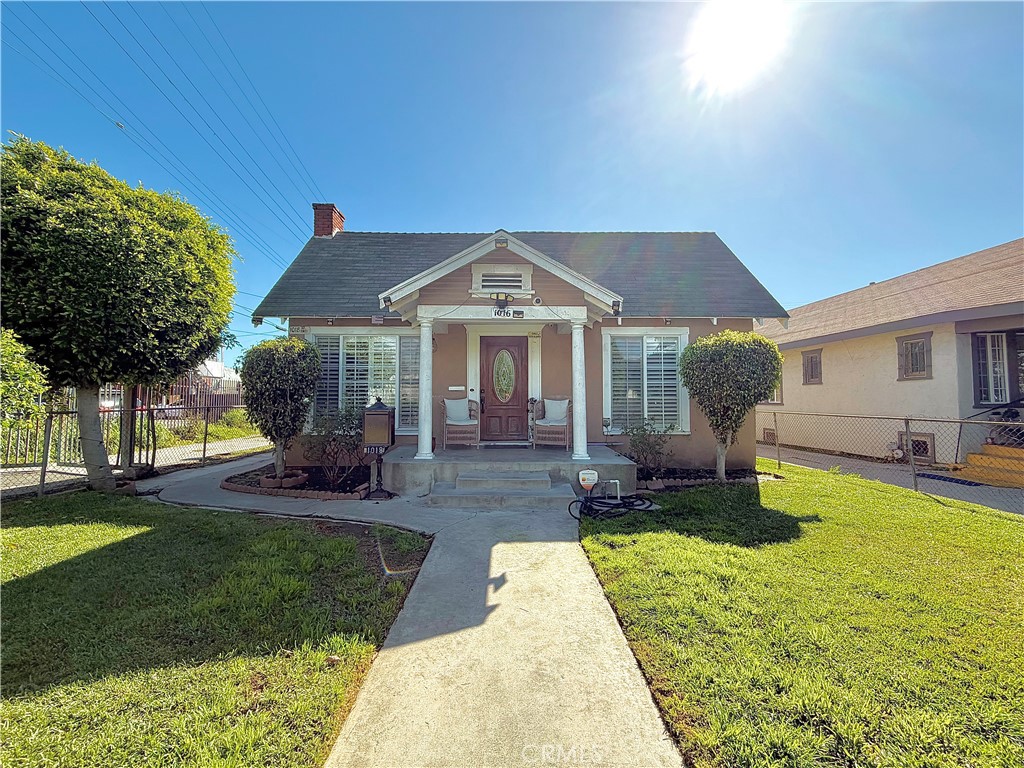 1016 W 51st Place Property Photo 1