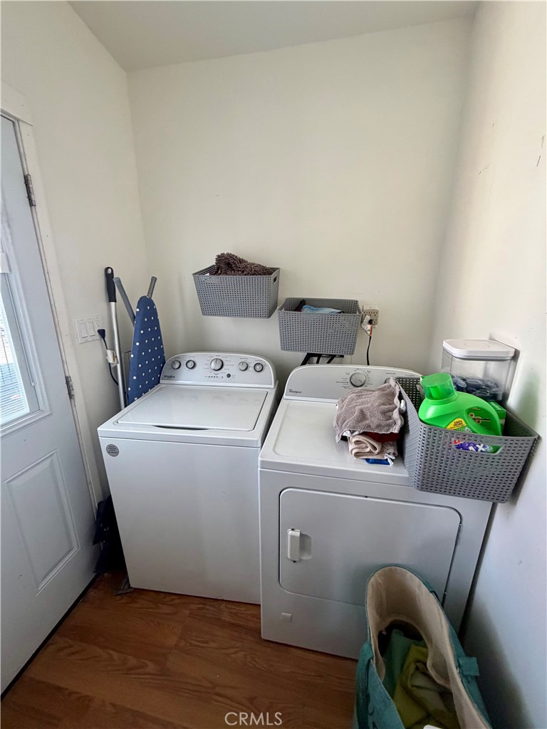 1016 W 51st Place Property Photo 19