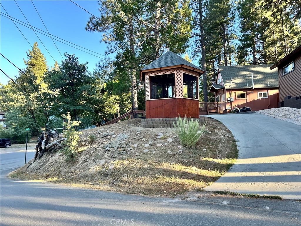 2242 Deep Creek Drive Property Photo 3