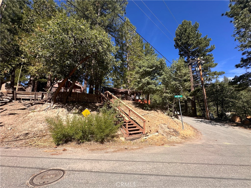 2242 Deep Creek Drive Property Photo 4