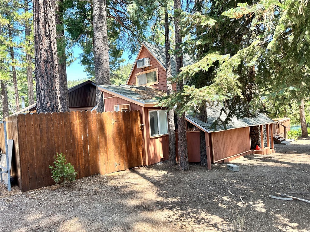 2242 Deep Creek Drive Property Photo 11