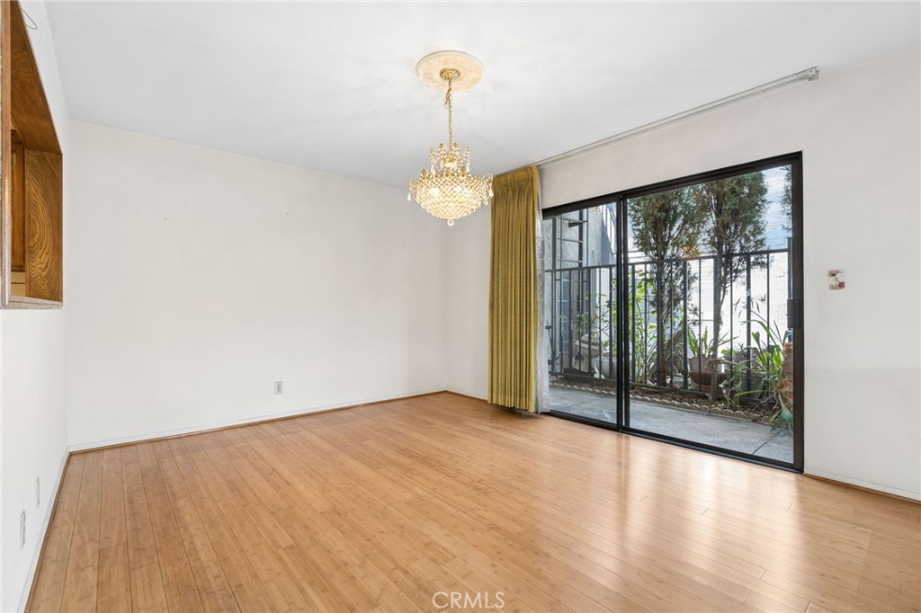2431 Claremont Property Photo 14