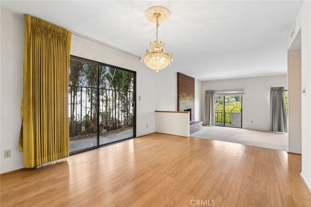 2431 Claremont Property Photo 15