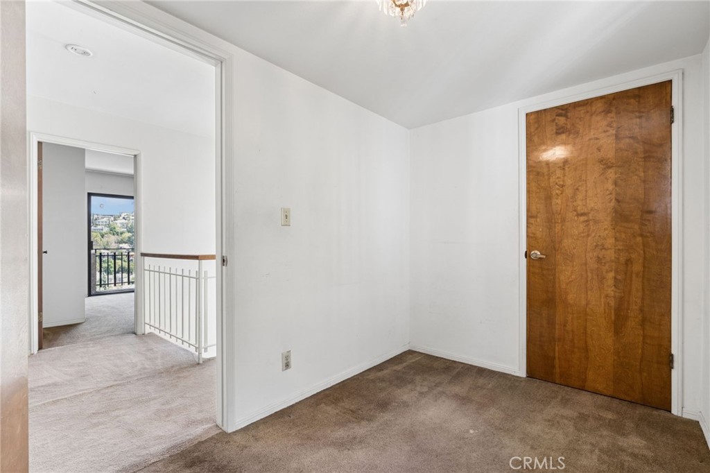 2431 Claremont Property Photo 30