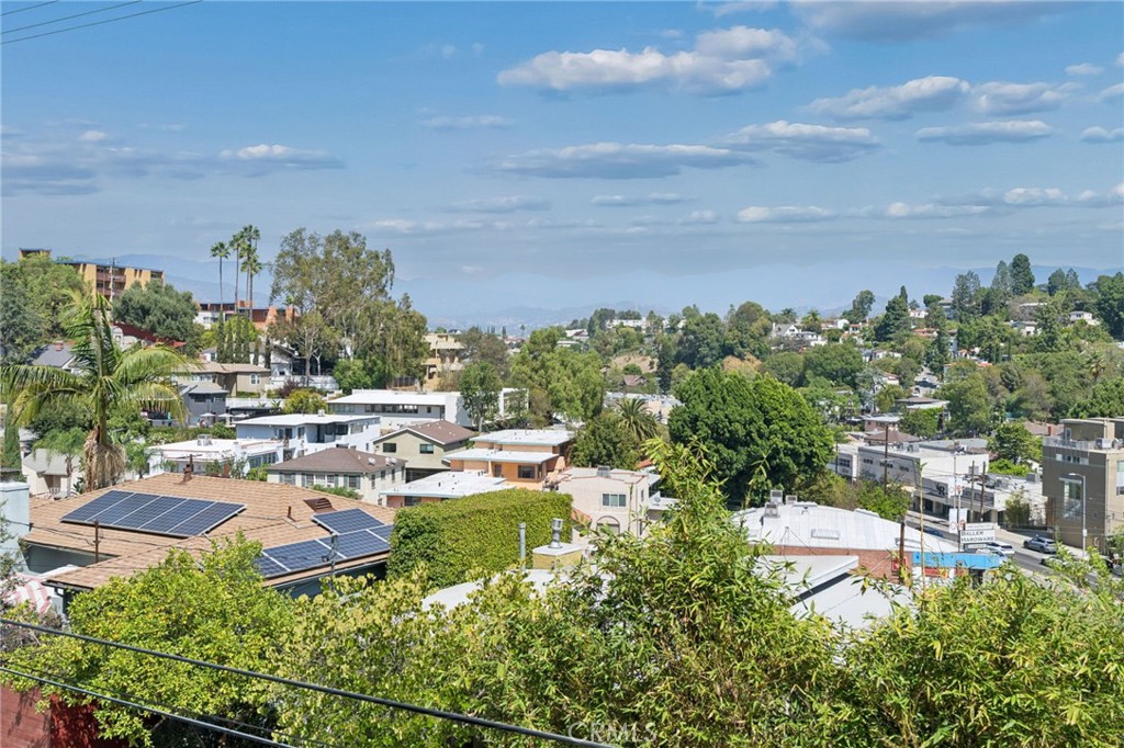 2431 Claremont Property Photo 55
