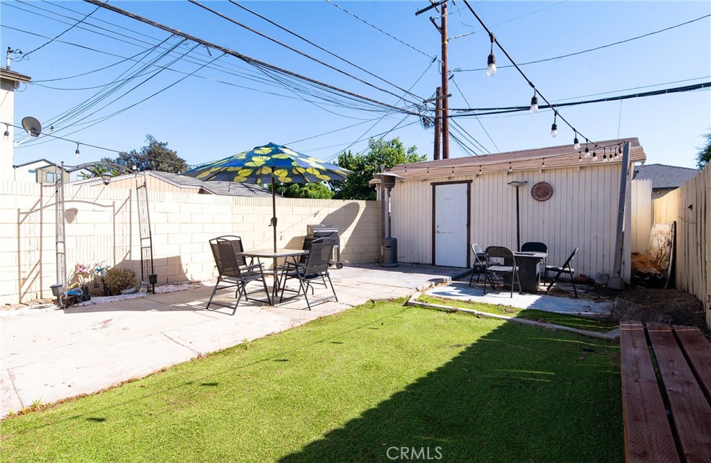 482 E 59th Street Property Photo 9
