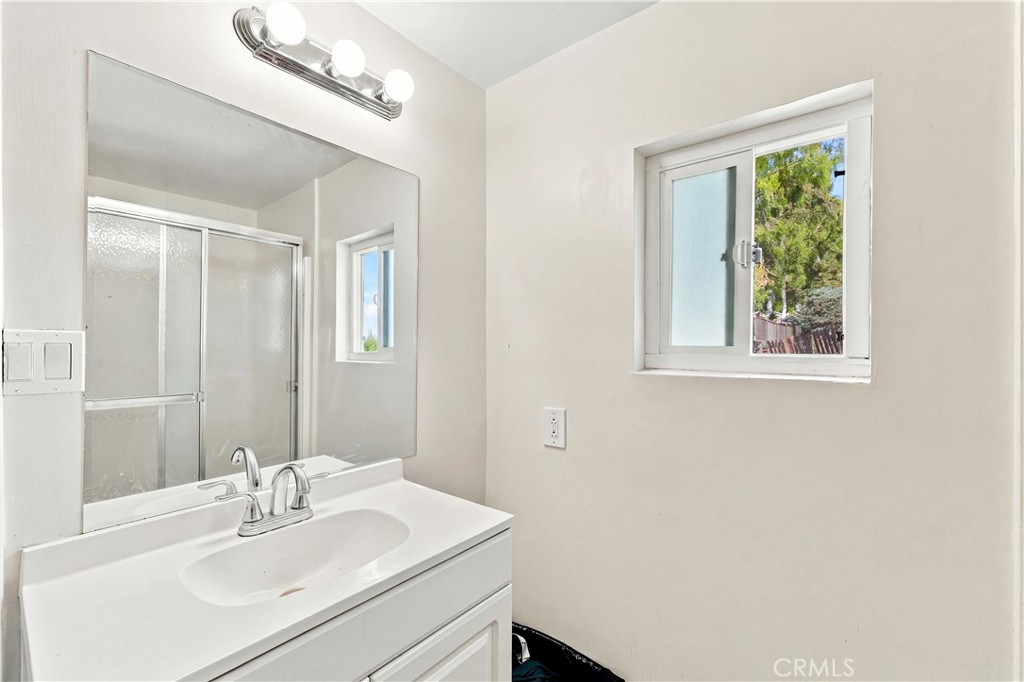 5450 N. Paramount Blvd. Property Photo 25