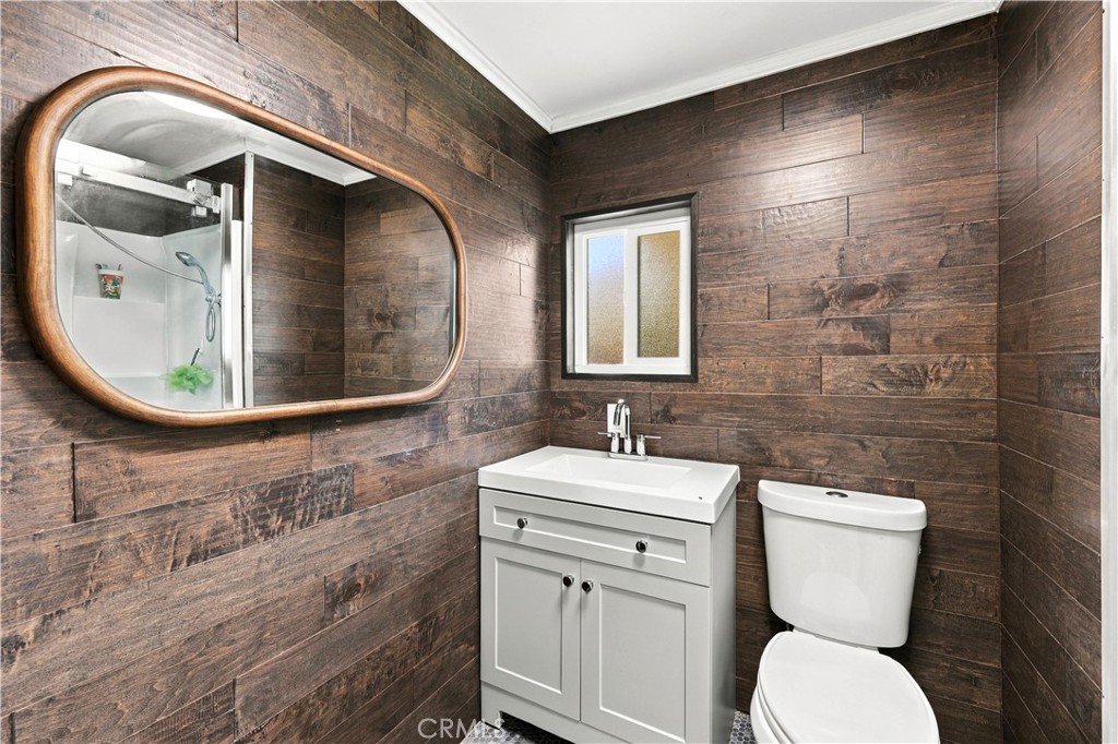 5450 N. Paramount Blvd. Property Photo 30
