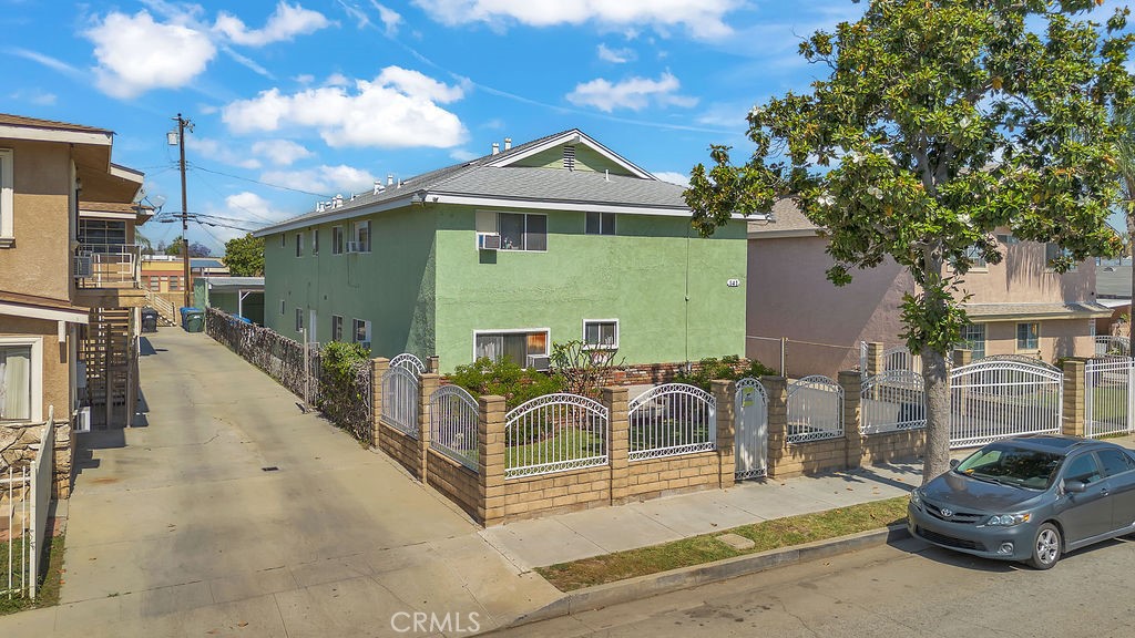 141 S 7th Street Property Photo 2