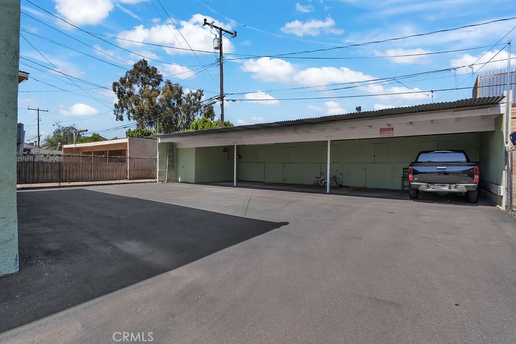 141 S 7th Street Property Photo 6