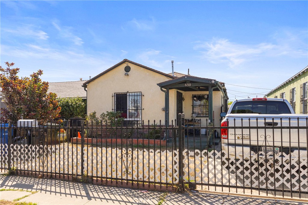 650 W 107th Street Property Photo 1