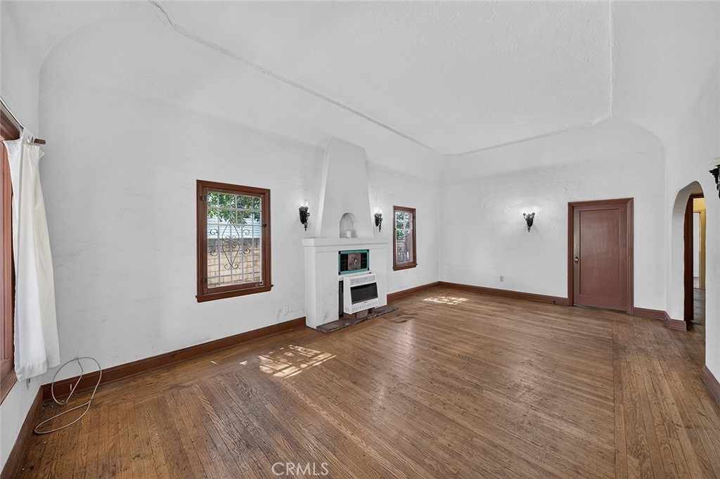 205 N Avenue 66 Property Photo 2