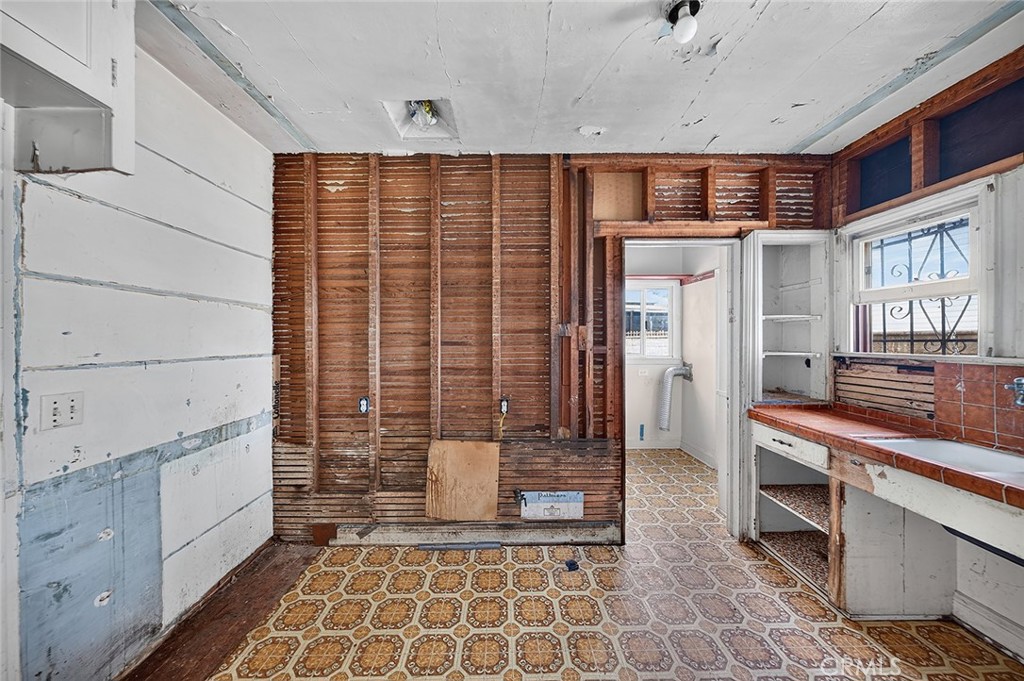 205 N Avenue 66 Property Photo 13