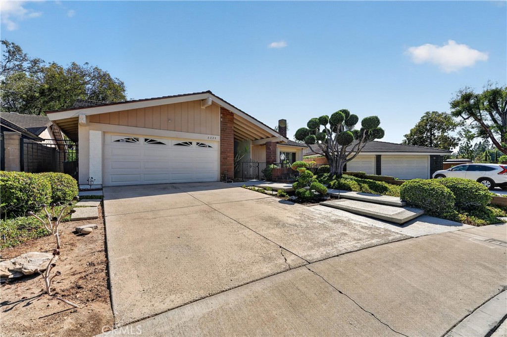 2224 Mountain Ridge Property Photo 3