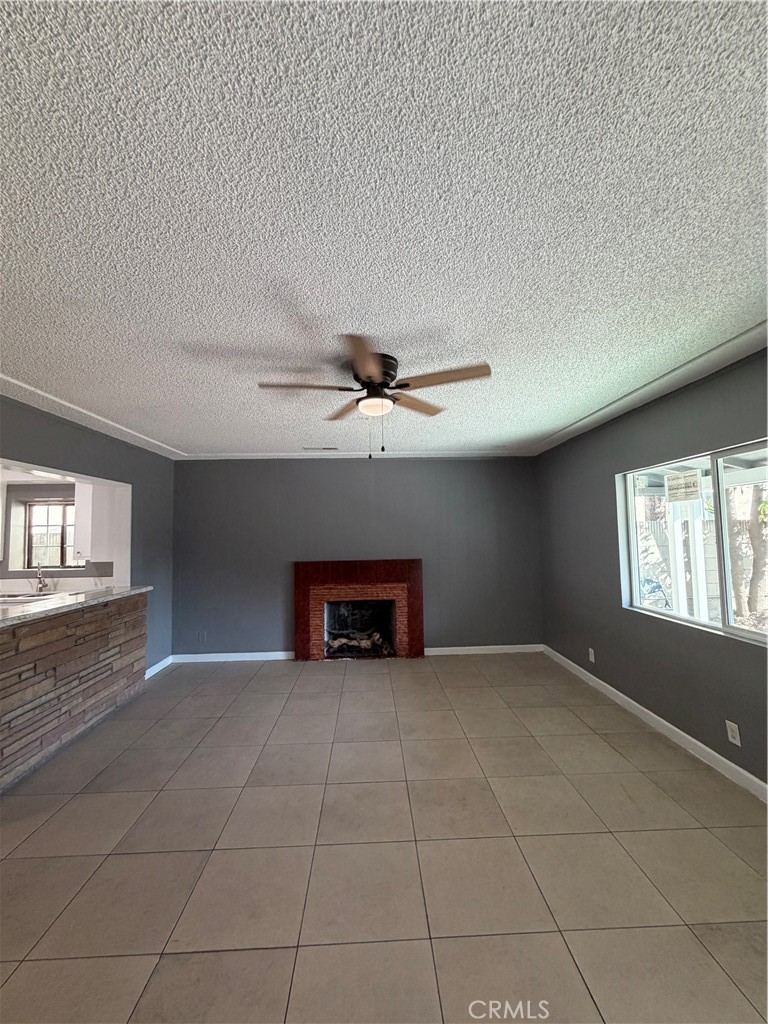 5595 Gardendale Property Photo 3