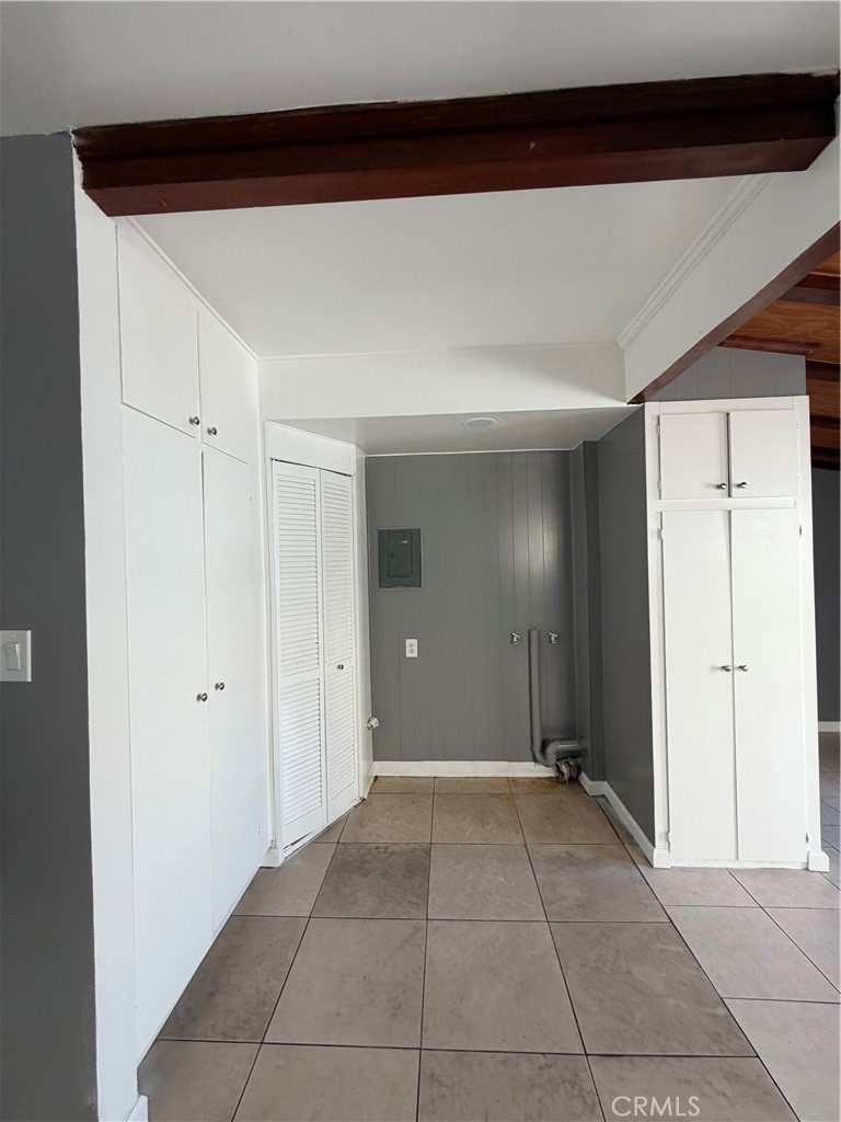 5595 Gardendale Property Photo 13